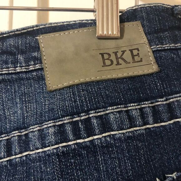 BKE Women’s Size 30S Jake Bootleg Cut Medium Wash Jeans.Thick Stitching Preowned - Picture 8 of 8
